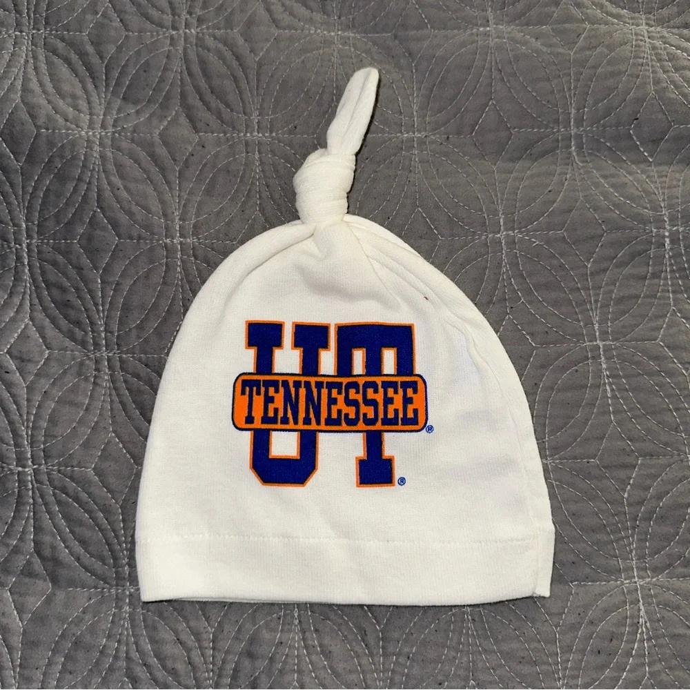 NWT Vintage Tennessee Volunteers 3-Piece Newborn Tshirt and Accessories Set